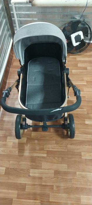 Коляска в хорошем состоянии