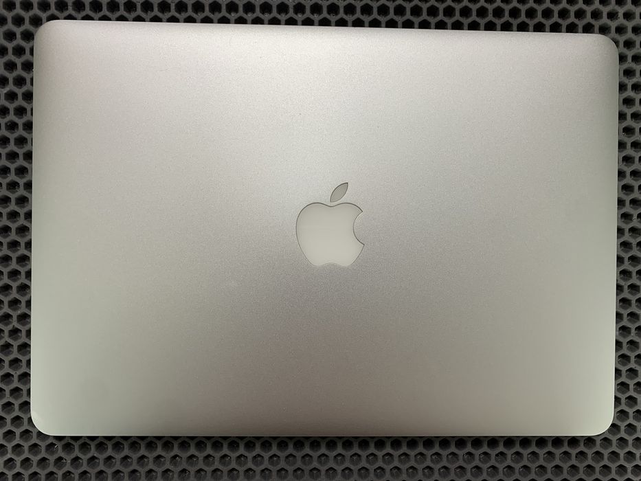 Macbook Air 13 2015. Core i5.