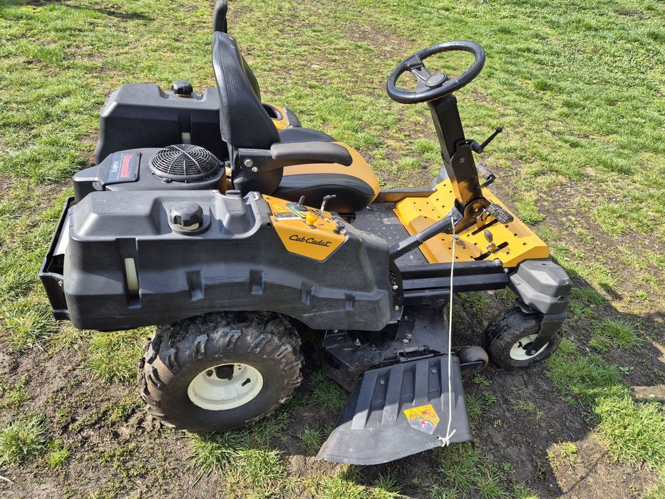 Tractor De Tuns Iarba Gazonul Profesional Cub Cadet Turn Zero