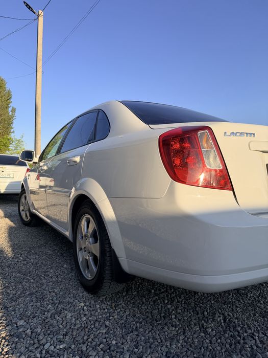 Chevrolet Gentra 3 позиция с люком