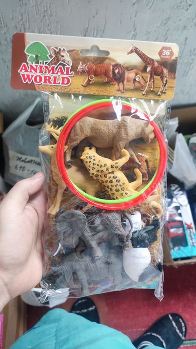 Набор игрушечных животных