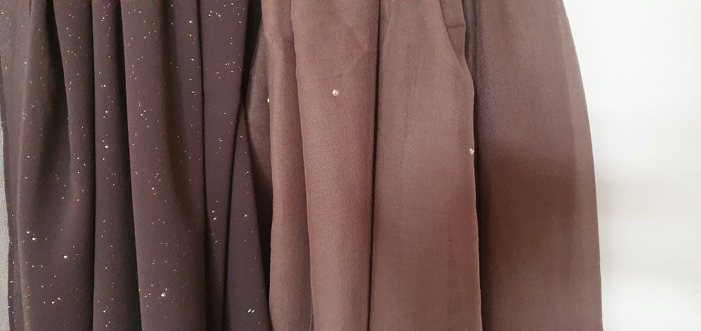 Кърпа, забрадка за глава с камъчета