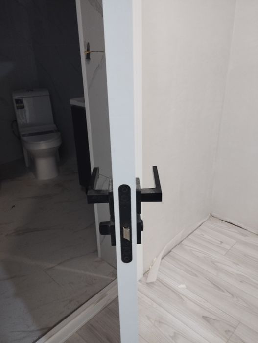 Установка дверей. Есік орнату