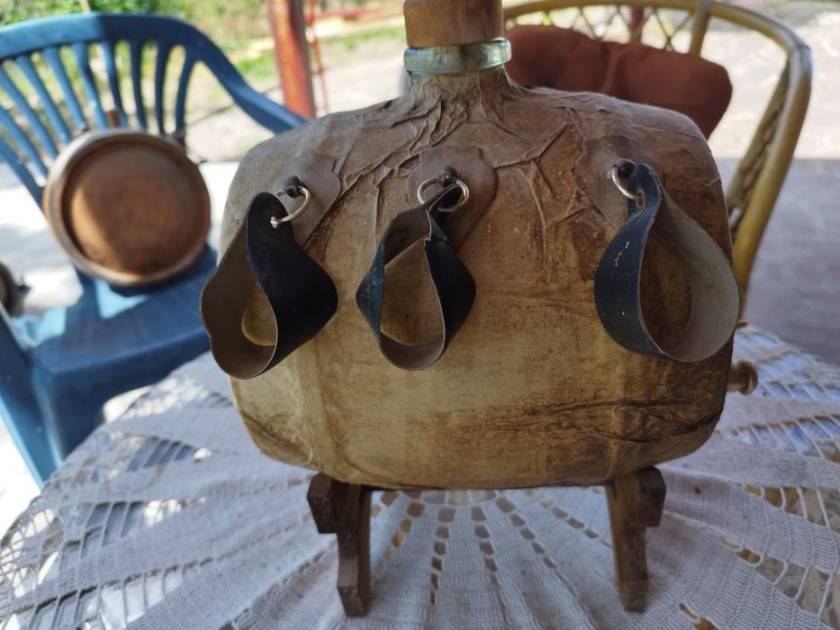 Буре стъклено със стойка