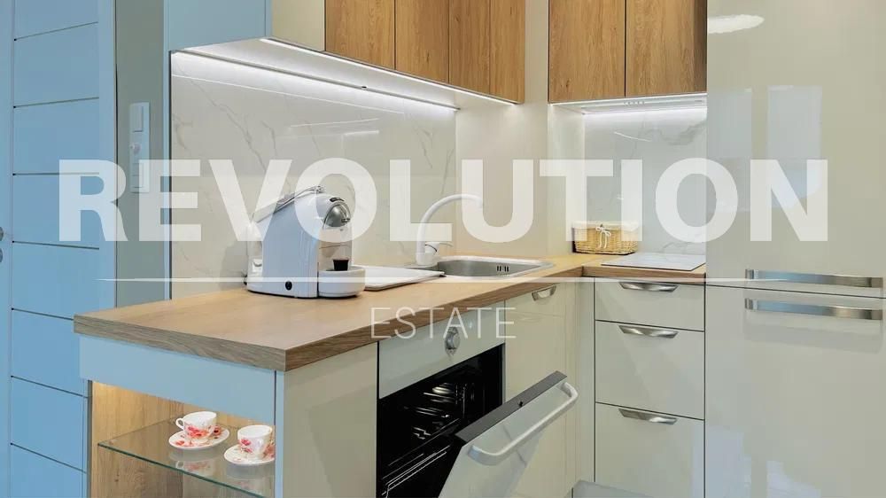 Дава се под наем Двустаен апартамент в Варна, Център - 63 кв.м за 700 € - Снимка #3