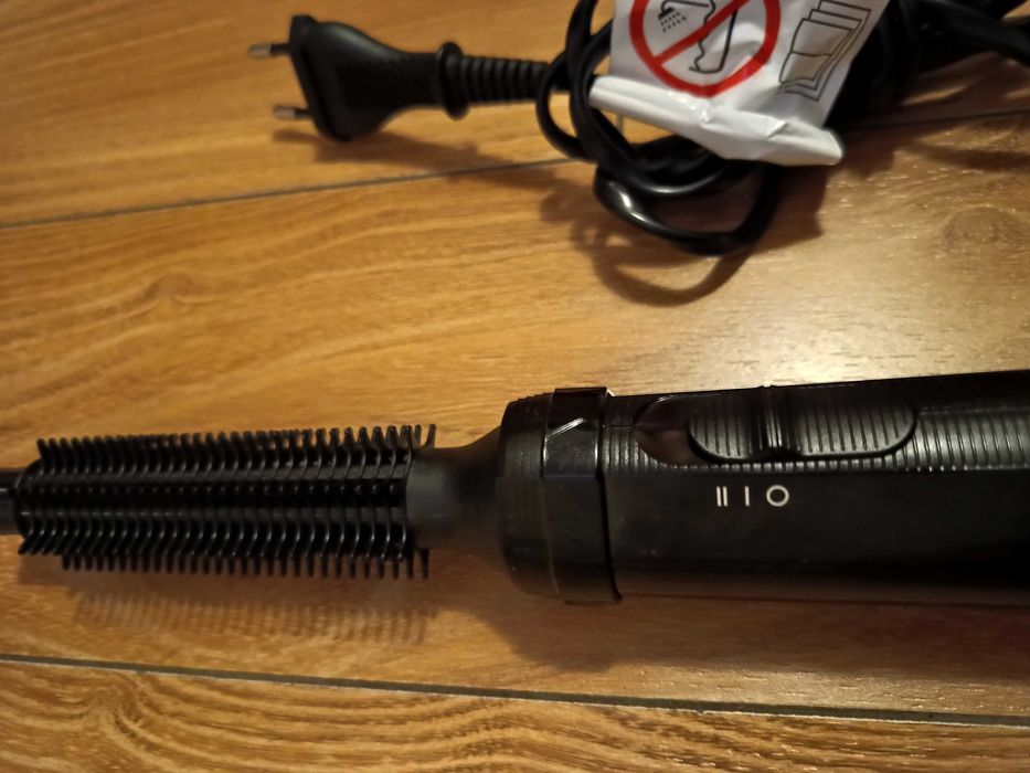 Perie electrica ondulator par aer cald BRAUN Satin Hair 1