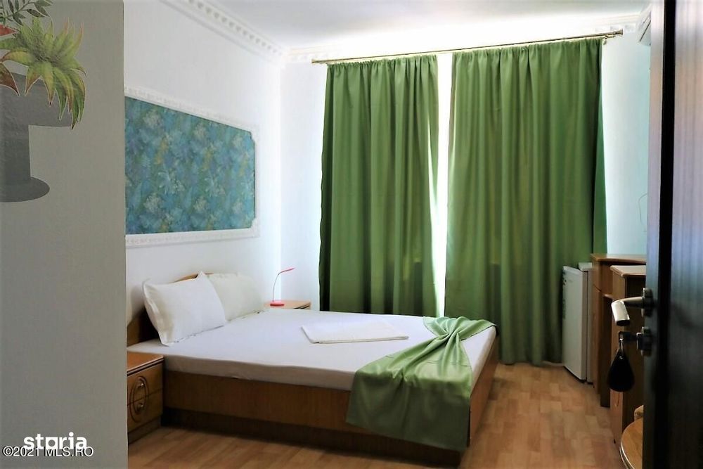 Mamaia Nord - Langa Mare, pensiune la cheie, 11 camere, 9 bai!