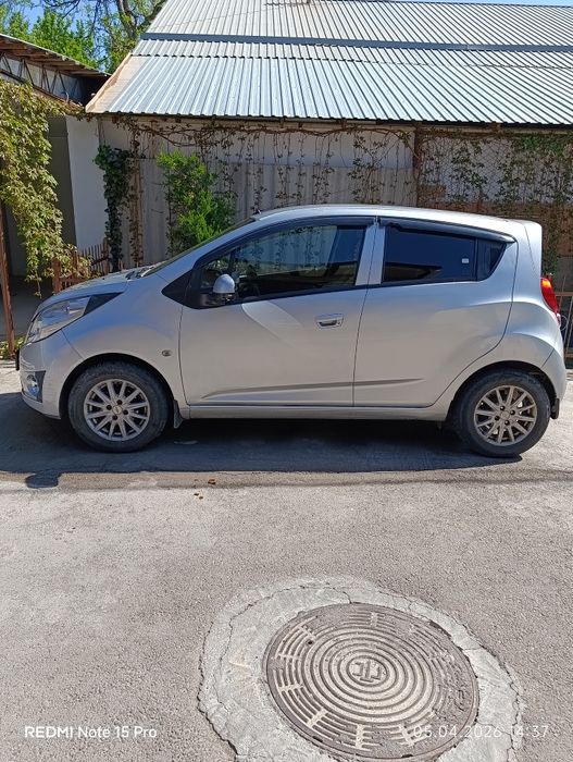 Chevrolet Spark. 2015 yil avtomat