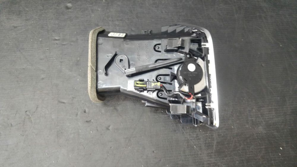 Grila interior aerisire dreapta audi q3 8u 8u1820902