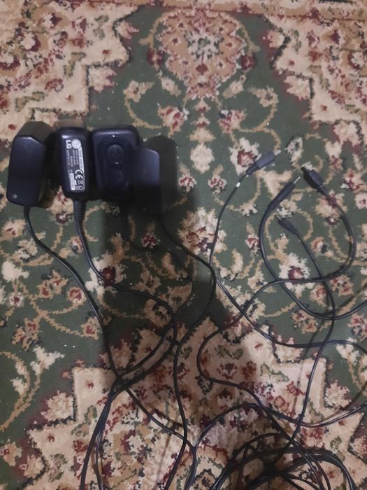 Продам зарядные устройство от телефонов по 700 тенге