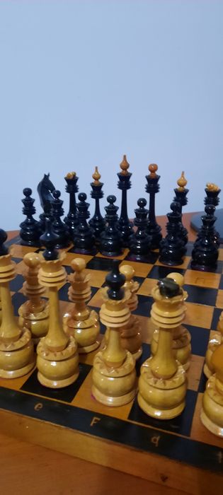 Шахматы, Ручная работа.