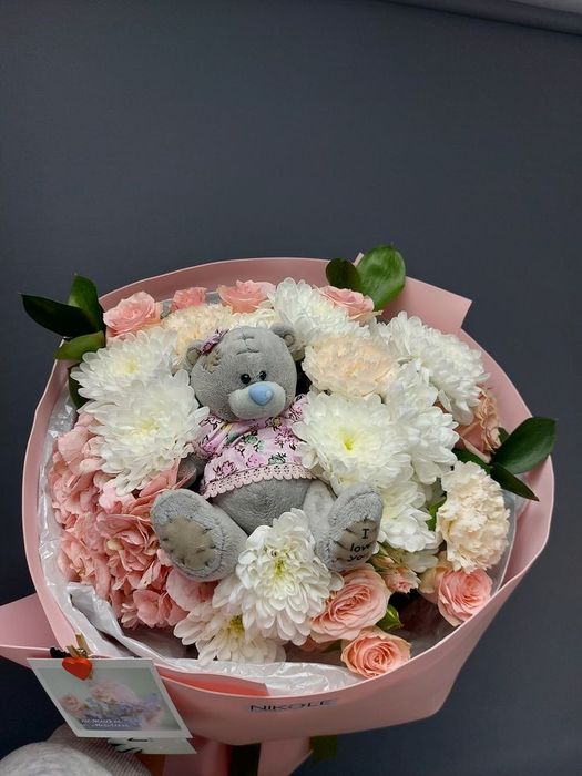 Милые букеты, спрей и голандских роз