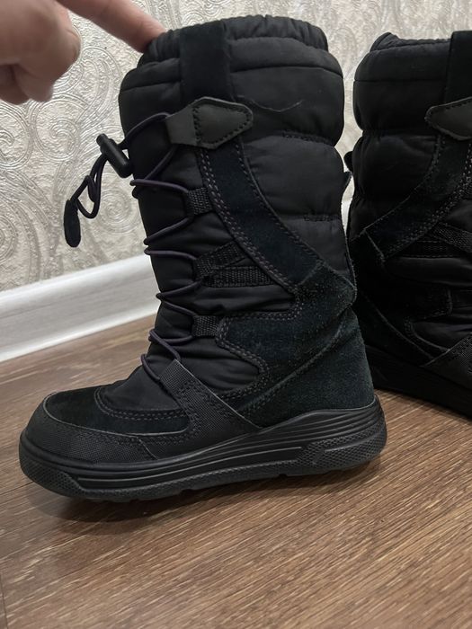 Продам сапоги для девочок от ECCO