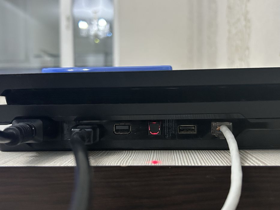 Продается ps4 pro(плейстейшн 4 про)