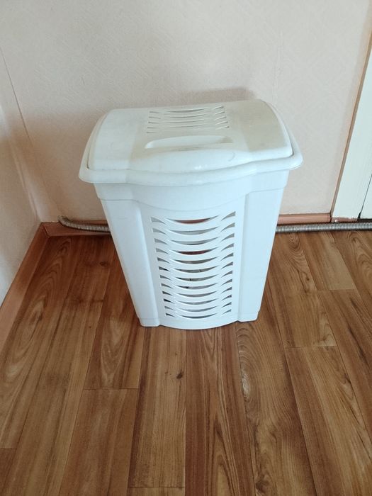 Продам корзину для белья