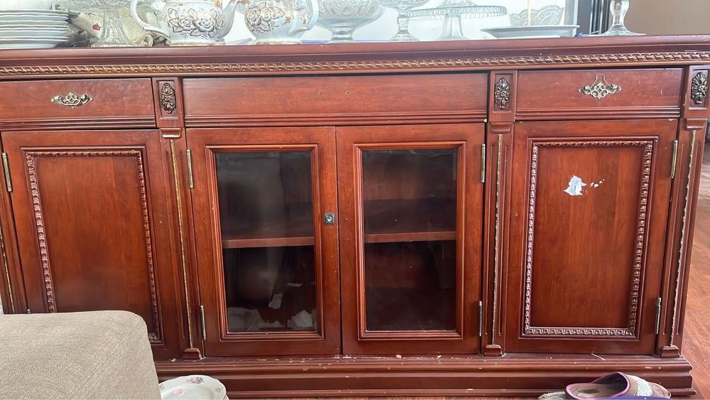 Камод с зеркадом