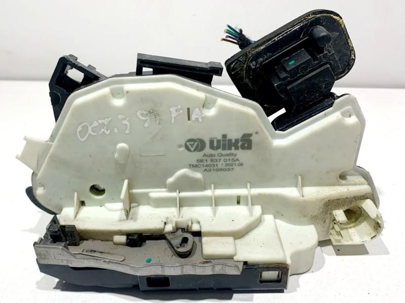 Broasca usa stanga fata Skoda Octavia 3 5E1837015A Break