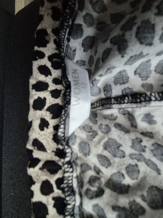 Pantaloni scurți (șorți) animal print H&M, cordon în talie, franjuri, mărimea 34