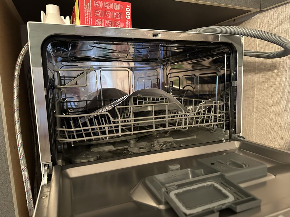 Продам посудомоечную машину