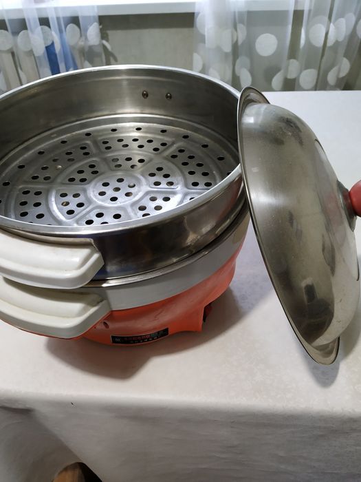 Электрическая кастрюля,пароварка