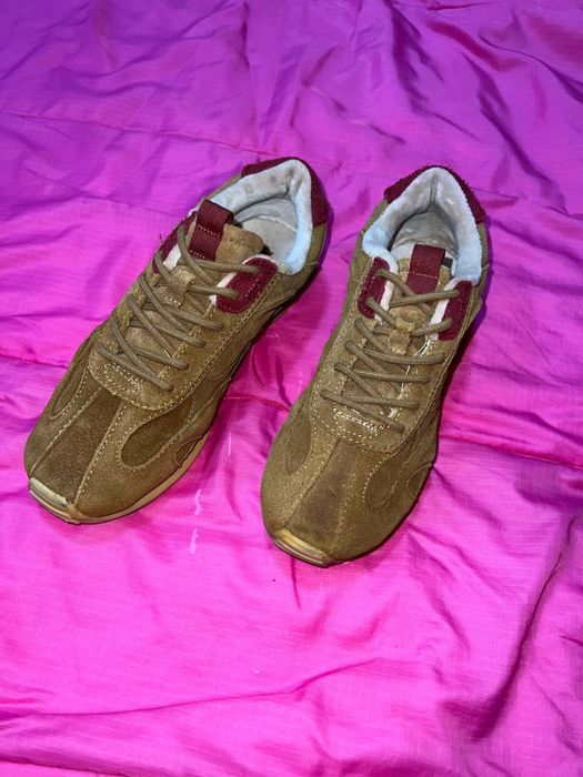 Продается бренд Зара обувь  кроссовки хорошим состояни