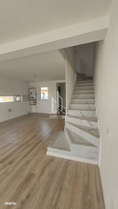 Casa tip duplex comuna Berceni.