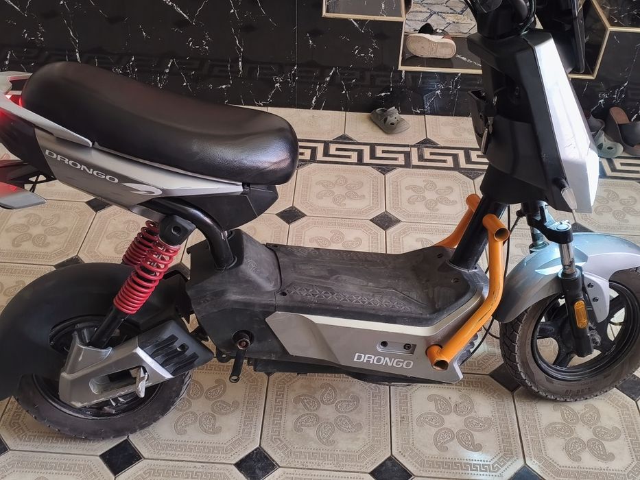 skuter spor kurinishga ega 50km/h