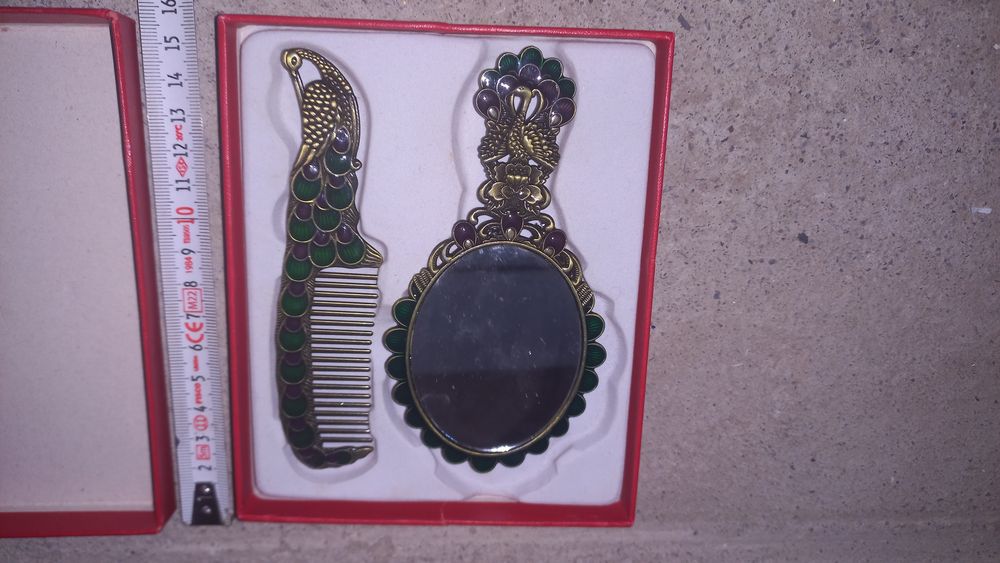 Продаю женский подарочные комплект .