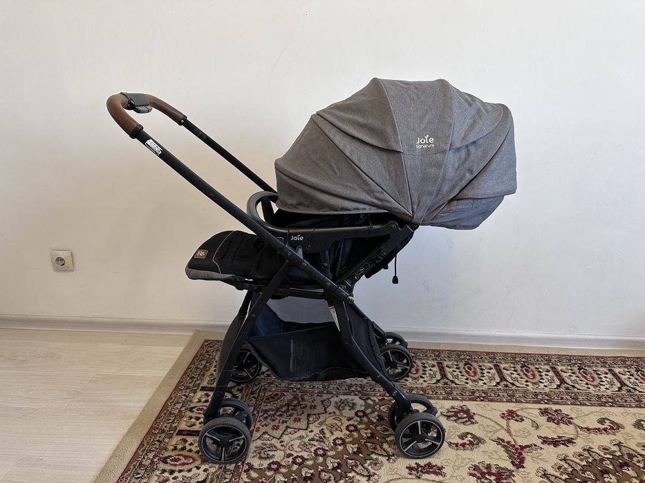 Продам коляску Joie signature