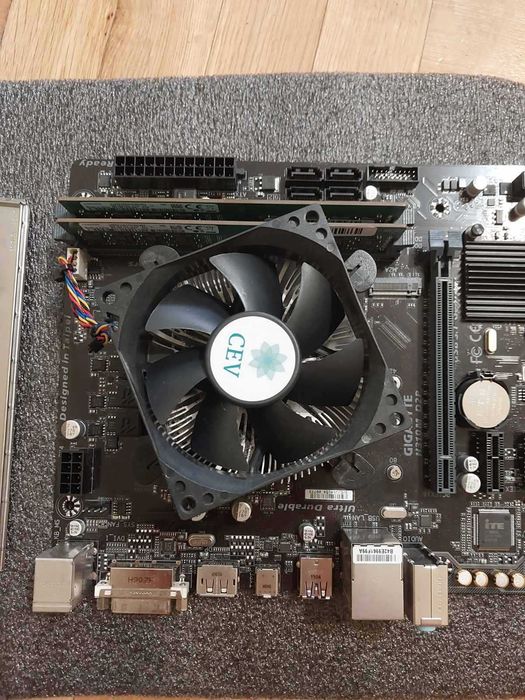 Intel i5 8400 + Gigabyte H310M D2P + 16GB Samsung 2133