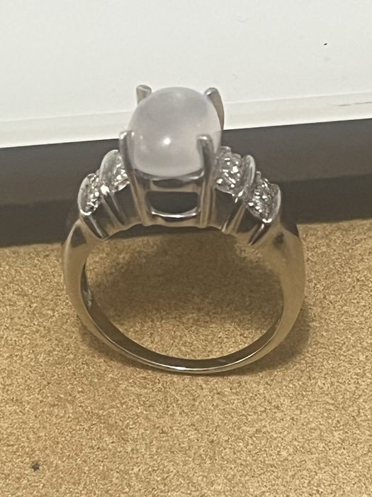 Inel aur alb 9k cu diamante