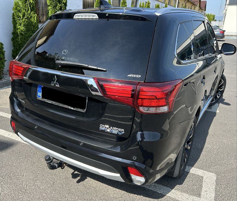 Mitsubishi Outlander 2.0 hibrid plug in