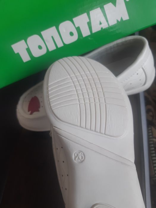 Продам обувь детскую