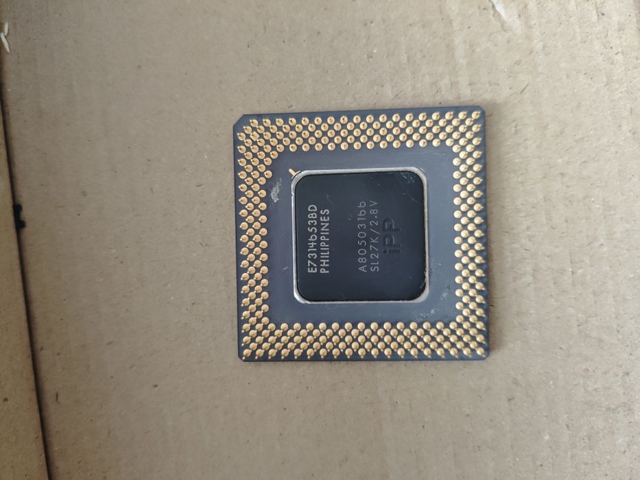 Intel Pentium 1 MMX 233MHz + 166 MHz + 2 placi de retea