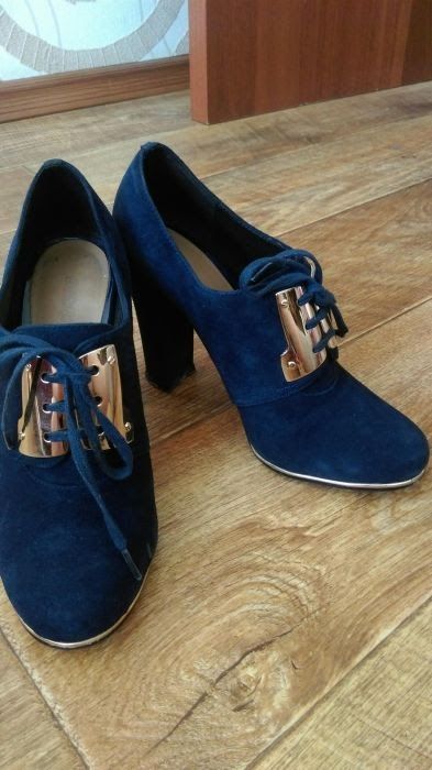 Замшевые ботильоны