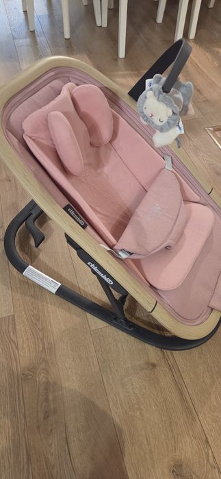 Бебешки шезлонг  "Senso",   маршмелоу + дърво,  Chipolino