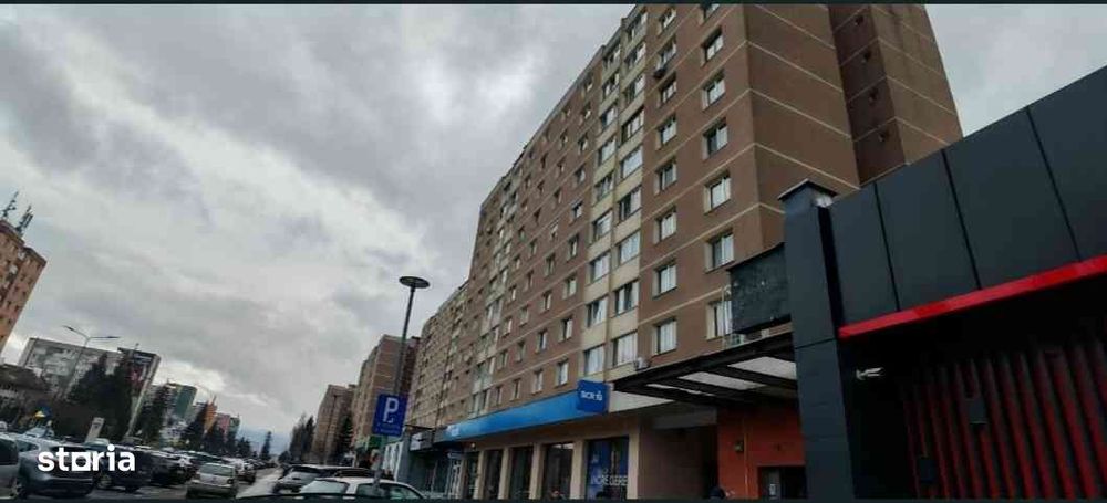 Vând apartament cu 3 camere zona Calea București - Astra