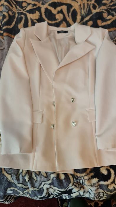 Costum de dama clasic