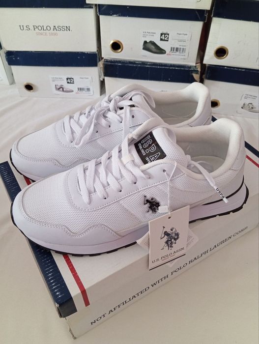 Акция , продается мужсие кроссовки