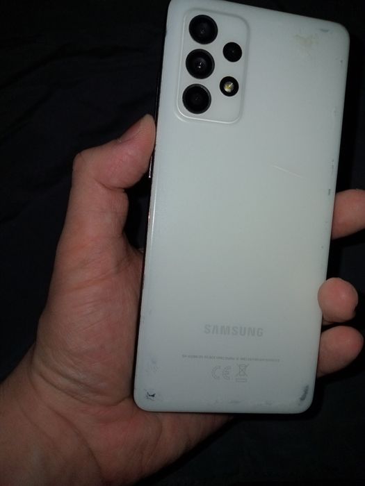 Samsung a52 5G 8/256 GB  Aybi ekran!! 500.000 som