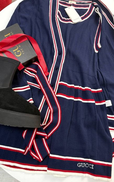 Compleu dama, pe stoc