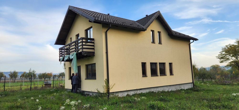 Casa si teren in Argeselul-Maracineni!