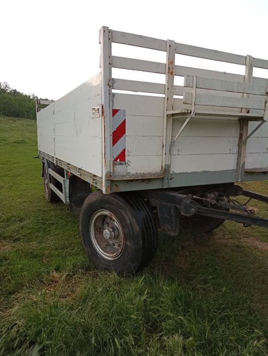 Remorci 16 și 12 tone