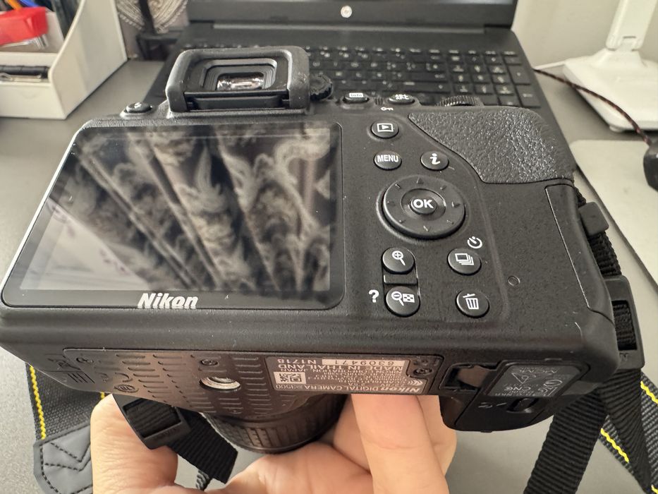Aparat foto Nikon D3500