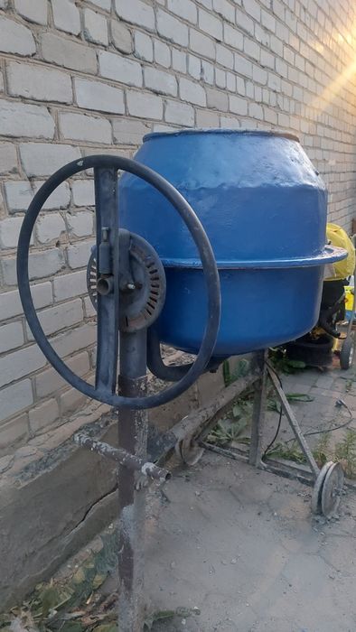 Продам бетономешалку