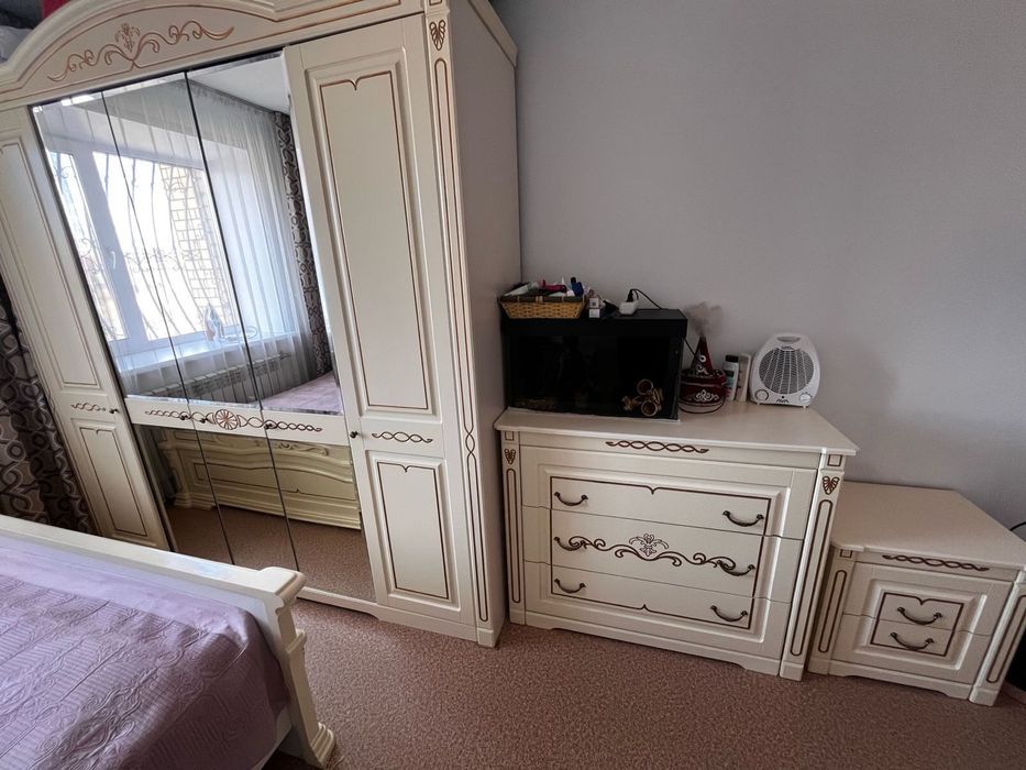 Срочно продам спальный нарнитуру