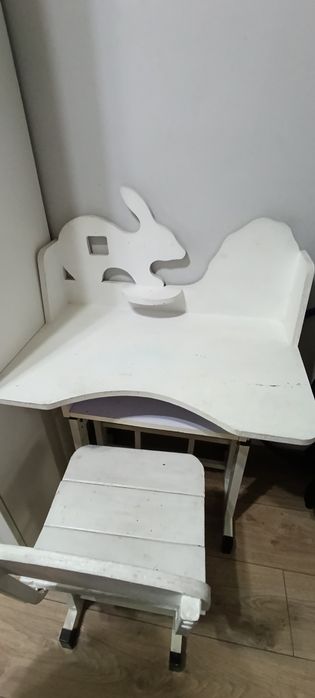 Продам парту детскую