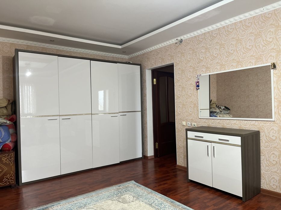 Продам спальный гарнитур