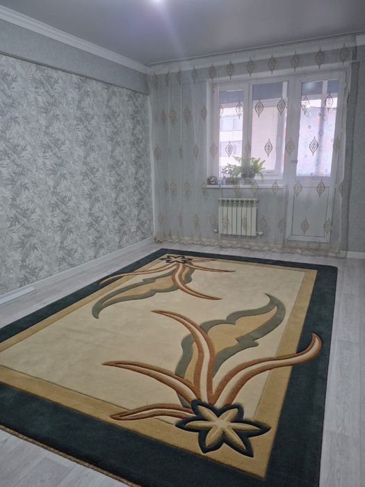 Продам квартиру 3 комн Батыс 2