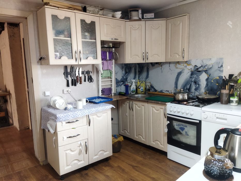 В продажа кухонный гарнитур